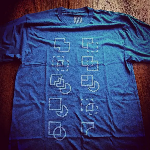 The last thing I bought was this geeky t-shirt. It's the Pathfinder palette from Ai.